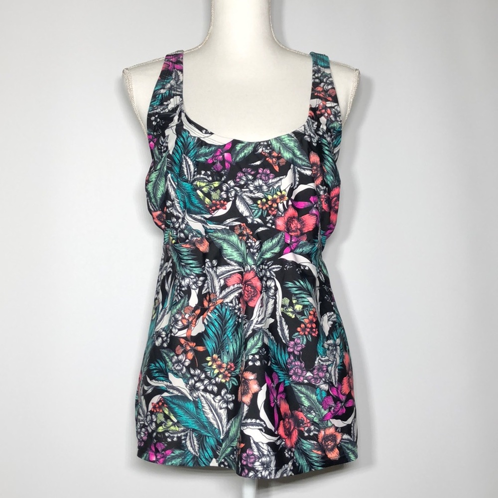 Moxi Blu Tanktop size 2X missing removable pads